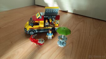 Lego 60150 dodávka s pizzou - 2