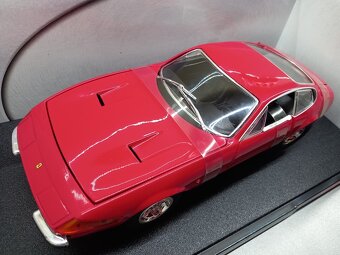 FERRARI 365GTB/4 HOTWHEELS 1:18 - 2