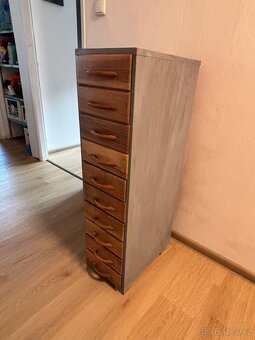 Skříňka - 2