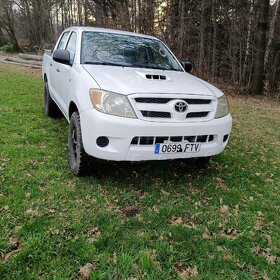 Toyota hilux 5mist 1 majitel od - 2