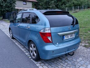 Honda FRV 2.2 diesel r.2006 - 2