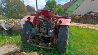 Traktor rs09 - 2