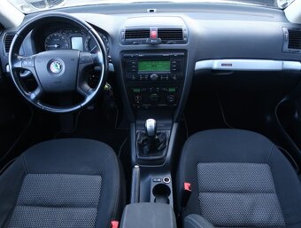 Škoda Octavia ll Scout 2.0 110kw 4x4 - 2