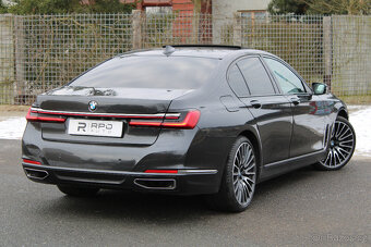 BMW 730d xDrive / ACC / HUD / 360° / VZDUCH / KEYLESS / 21" - 2