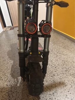 Terénní elektrický skútr se sedátkem 6000W 60V 38AH 85KM - 2
