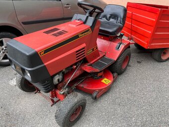 Zahradní traktor sekačka s vlečkou - 2