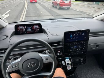 Hyundai Staria Luxury 4x4 2.2 nafta 130kw - 2