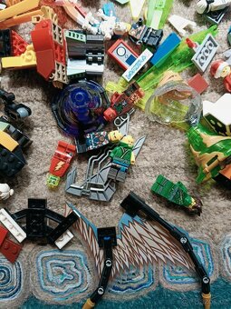 velký Lego mix s figurkami - 2