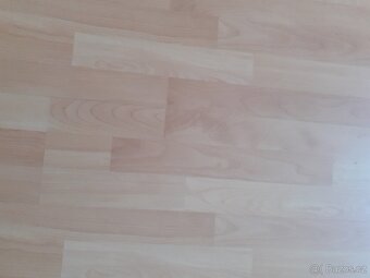 prodam laminatovu podlahu zn. Kaindl 6,45 m² - 2