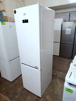 Nová lednice BEKO NeoFrost 203 cm, ZÁRUKA - 2