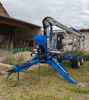 VYVÁŽECÍHO PŘÍVĚSU S NAKLÁDACÍM HYDRAULICKÝM JEŘÁBEM SCANDIC - 2