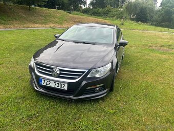 VW  2.0Tdi 103KW R-line  2012 - 2