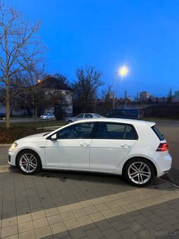 Volkswagen Golf 7 GTD (2017) - 2