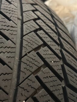 Zimní sada kol a pneumatik na Land Rover Discovery. - 2