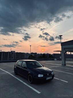 Golf 4 - 2