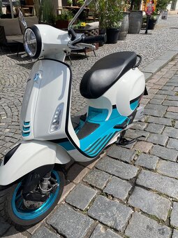 Vespa Primavera 125 Color Vibe - 2