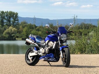 Honda Hornet 900 - 2