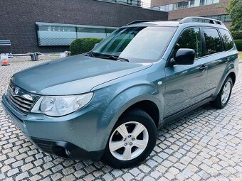 SUBARU FORESTER 2.0i 4x4 AUT TAŽNÉ SERVISKA - 2