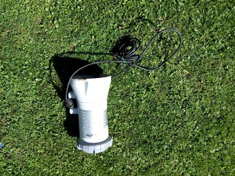 K bazénu 2 x čerpadlo, plovák, vstup a výstup pro čerpadlo - 2