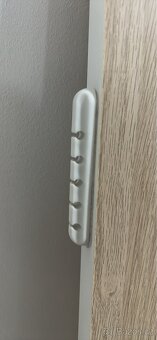 IKEA stůl (deska + 4 nohy + držák kabelů) - 2