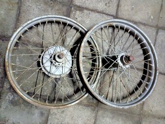 Kola Jawa Pérák - 2