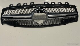 Mercedes Benz CLA maska - 2