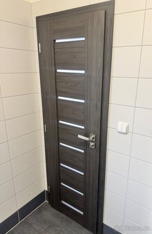 Moderní rámové interiérové dveře 70 L - 2