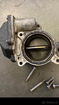 VW T5 2,5 TDI díly - 2