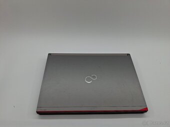 Fujitsu Siemens Lifebook E736 - 2
