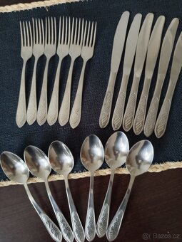 RETRO PREDKRMOVE PRIBORY - 2