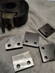 Frézovací hlava na výměné nože - 2