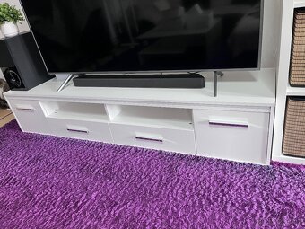 Televizní stolek podsvícený - 2