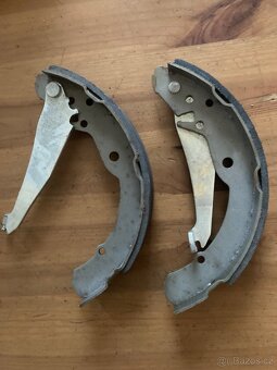 Škoda Octavia I, brzdové čelisti - 2