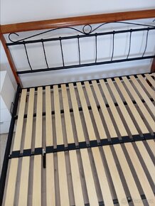 Kovová postel s roštem 180 x 200 - 2