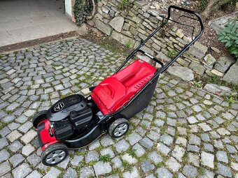 Prodám benzínovou sekačku Mountfield s pojezdem - 2