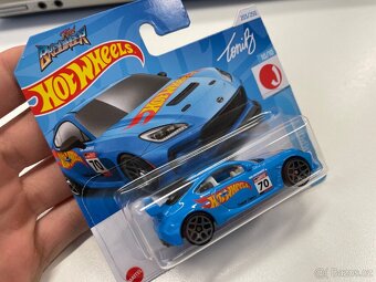 Nové modely HotWheels Nissan Subaru Porsche - 2
