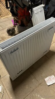 radiátor deskový dvojitý, krátce použitý, oboustranné připo - 2