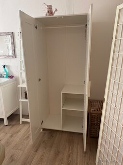 Bílá šatní skříň IKEA BRIMNES - 2