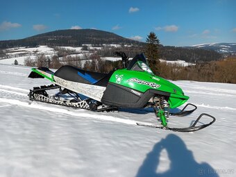 Sněžný skútr Arctic cat M8 2010" - 2