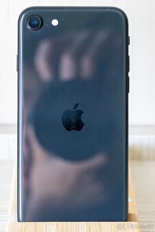 Apple iPhone SE 2020 64GB - 2