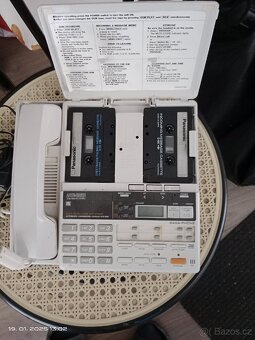 Pevný telefon Panasonic se záznamníkem
- 2
