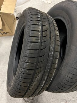 Prodám letní pneu Pirelli Cinturato p1 185/65 R15 - 2