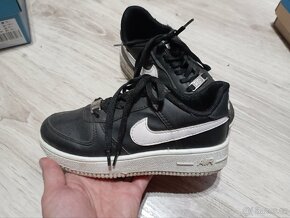 Boty kožené Nike air vel 31. Fakt hezké. - 2