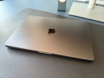 Apple MacBook Pro 16" M3 - 2