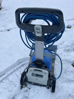 Robotický bazénový vysavač Maytronics Dolphin M500 - 2