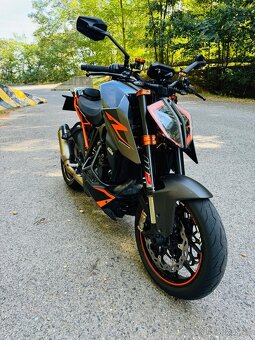 KTM  Superduke 1290 - 2