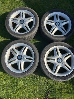 5x100 r17 Seat Leon - 2