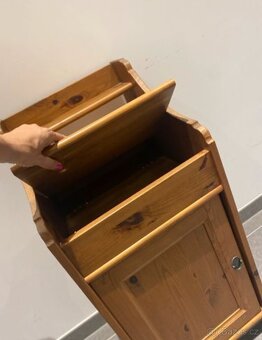 NOČNÍ- ODKLÁDACÍ STOLEK IKEA LEKSVIK - 2