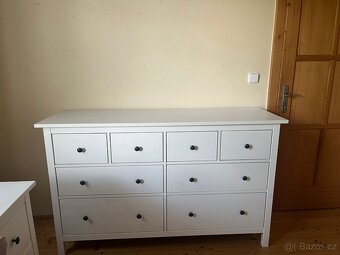 Komoda Hemnes s 8 zásuvkami - 2