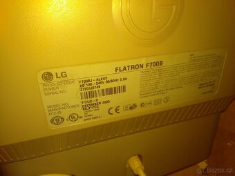 CRT monitor LG FLATRON F700b - 2